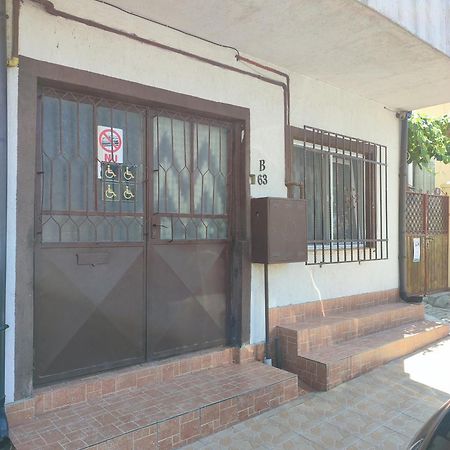 Hostel Emy Camere Cu Baie Proprie Aproape De Plaja 3 Papuci Konstanca Kültér fotó